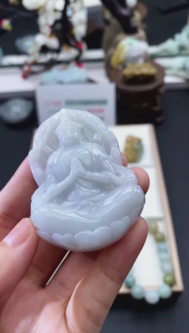 翡翠未镶嵌颈饰天然缅甸A货翡翠