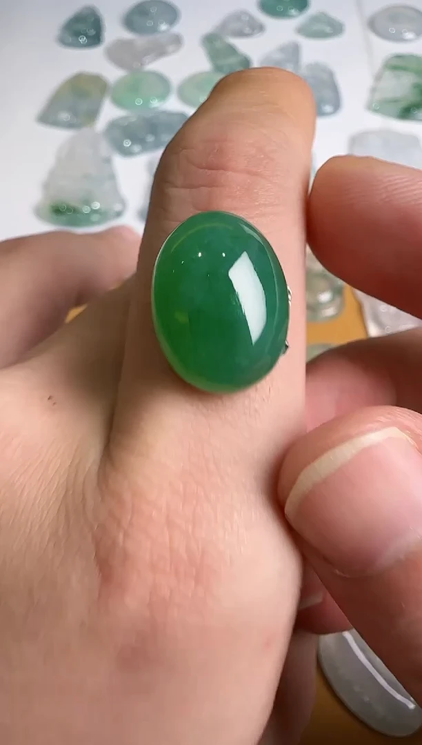 翡翠未镶嵌吊坠(不含链)蛋面