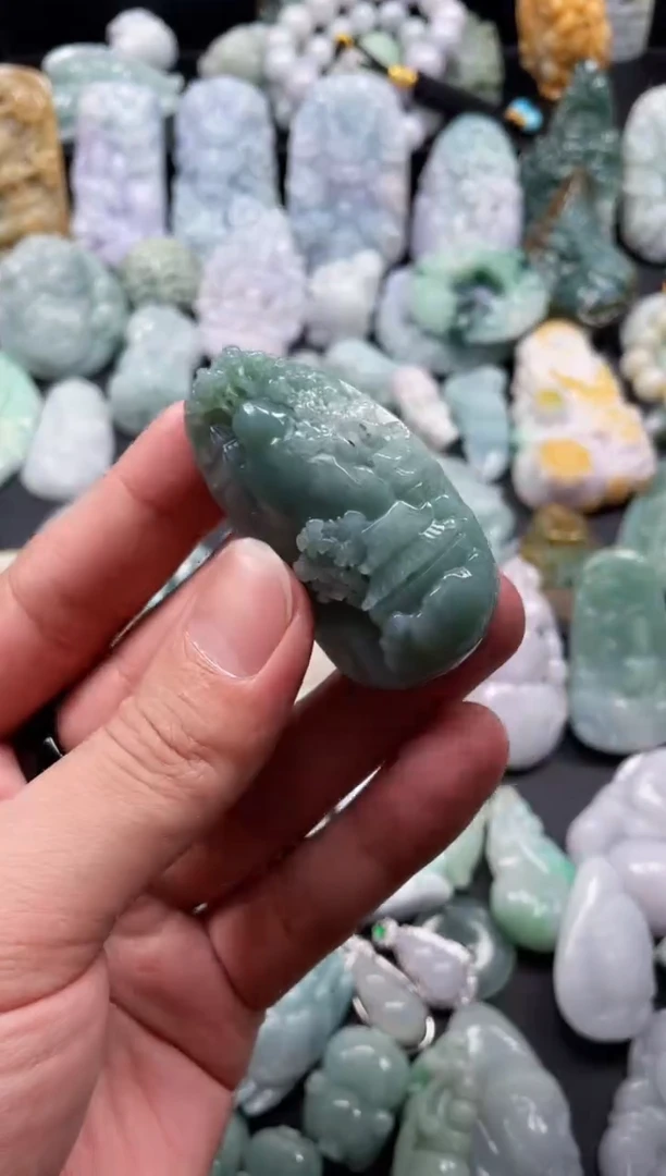 翡翠未镶嵌颈饰天然翡翠a货