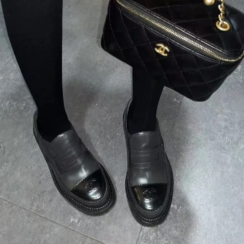 99新 Chanel/香奈儿 黑色logo乐福鞋、37