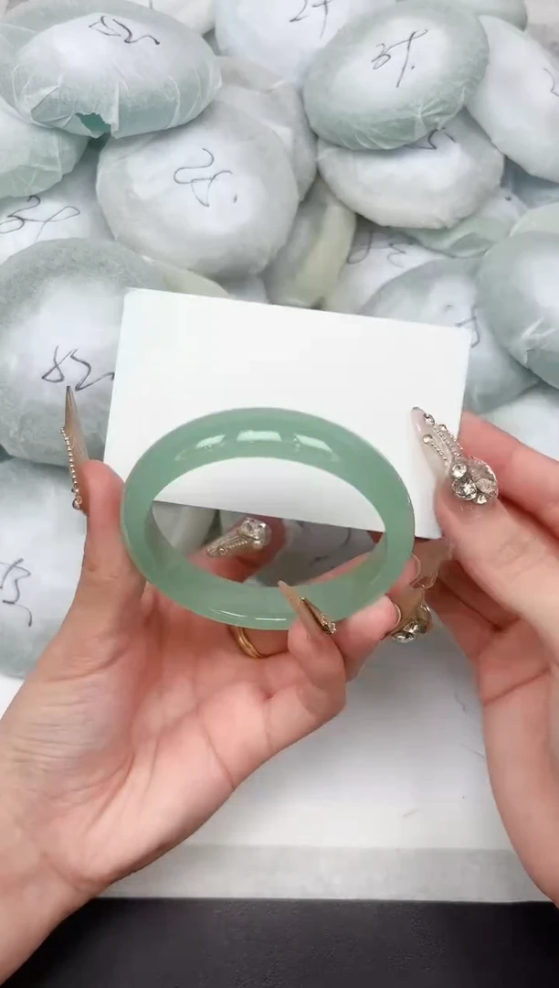 石英质玉手镯未镶嵌135-56.1