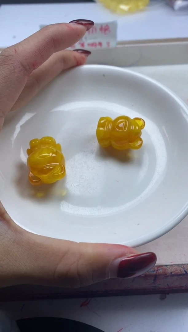 【闪购商品】蜜蜡颈饰未镶嵌w1337鸡油黄蜜蜡小熊*2个