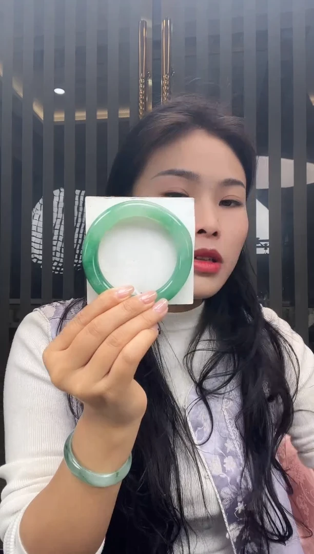 未镶嵌手镯石英质玉13