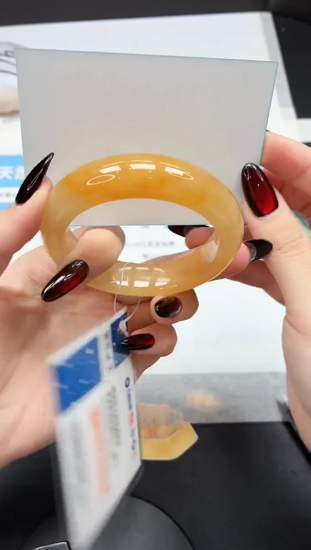 未镶嵌手镯石英质玉144/黄龙55.7