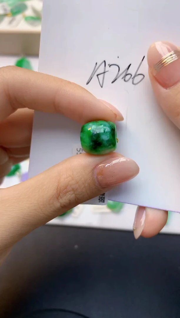 颈饰未镶嵌翡翠天然A货翡翠百元以上9元证书费自理