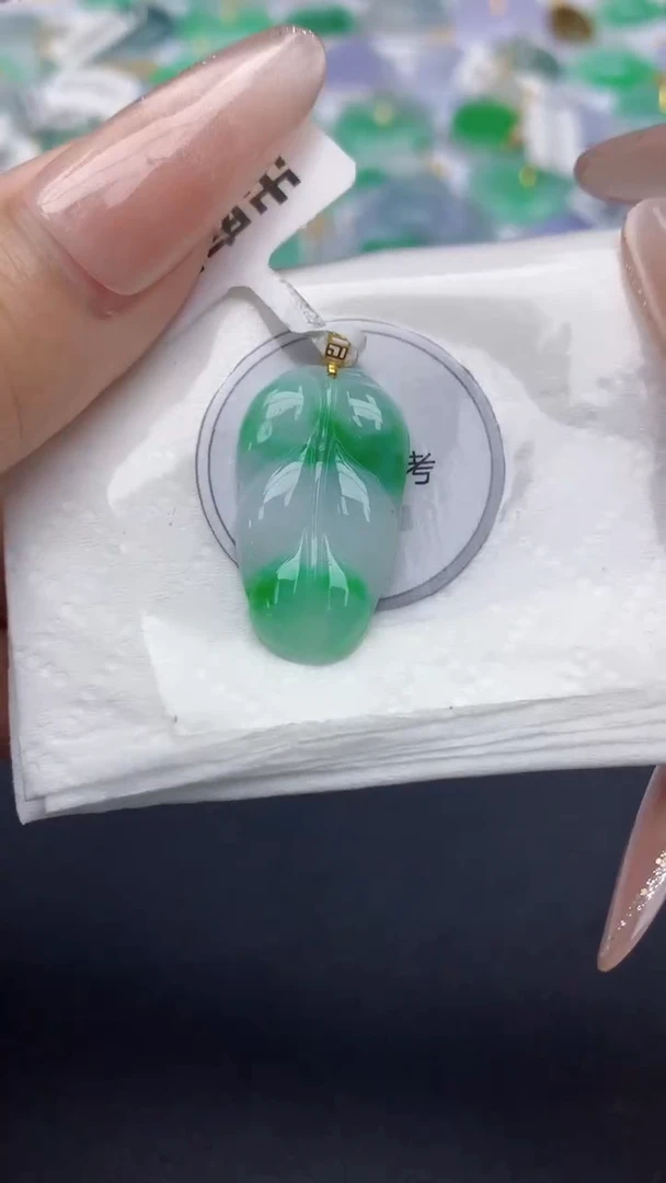 翡翠18K金镶嵌颈饰天然缅甸a货翡翠百元以上9元证书费自理