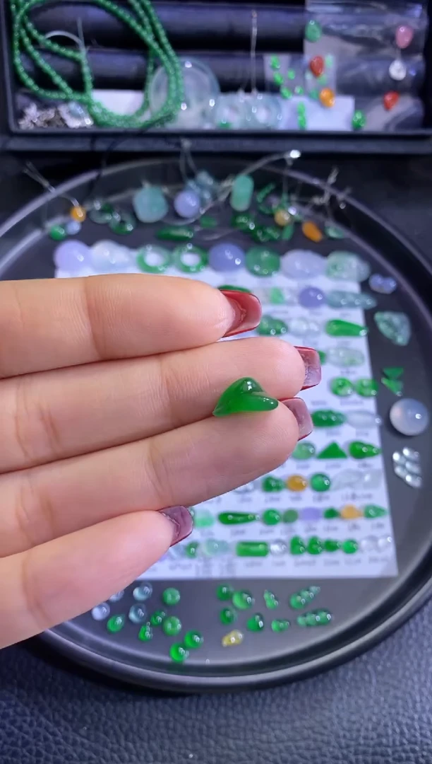 未镶嵌挂件翡翠随行