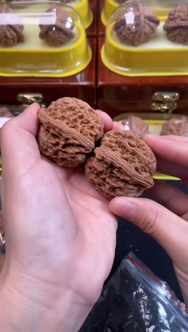 把件文玩核桃南疆石42尺Q271