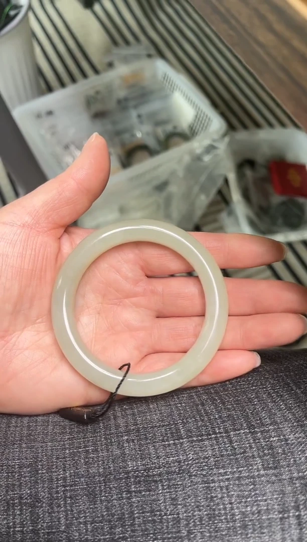 【闪购商品】和田玉（糖玉）手镯未镶嵌圈口58W-9