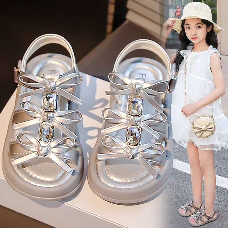 女童凉鞋2025新款夏季儿童公主水钻鞋中大童公主软底凉拖女孩洋气