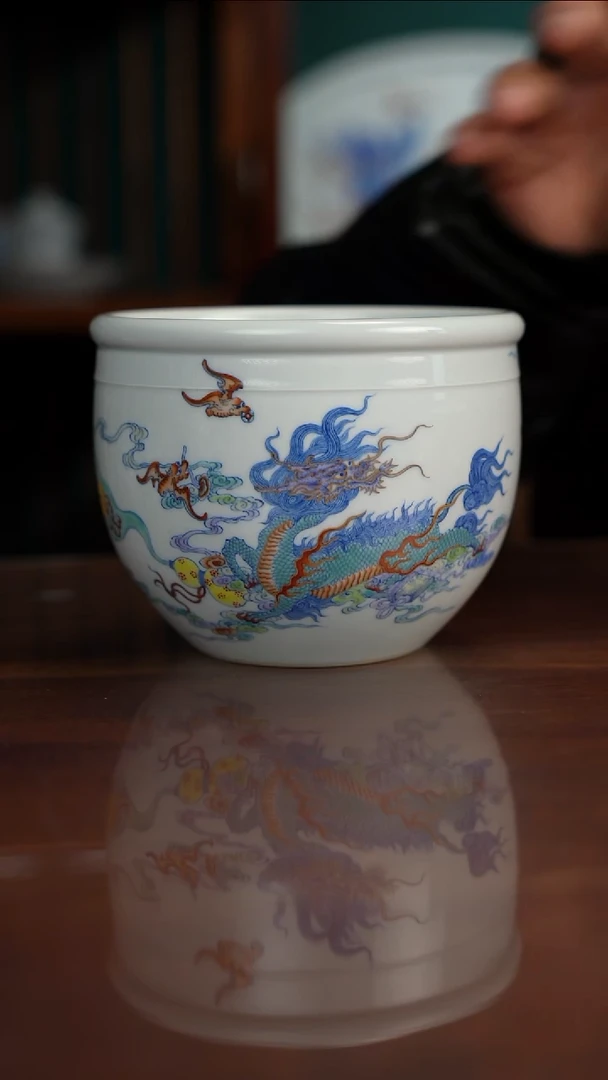 空山明月新斗彩麒麟追凤