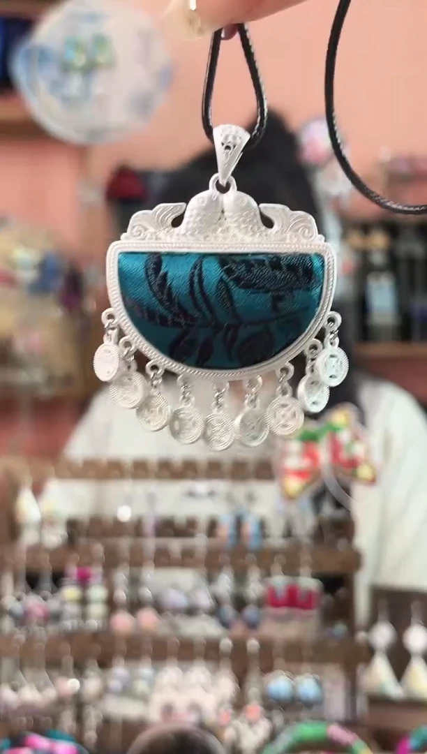 织绣艺枝独绣手工饰品66