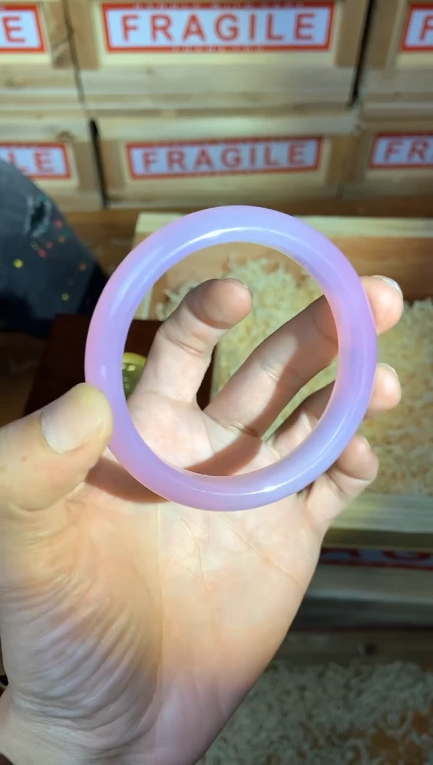 其他粉玉髓手镯多样性发一