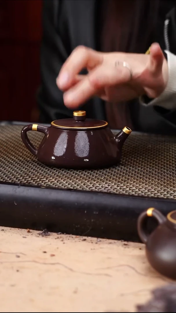 茶壶紫砂四号井茄皮紫泥描金平盖石瓢120cc