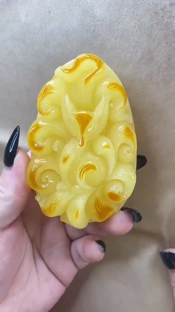 琥珀颈饰未镶嵌吊坠