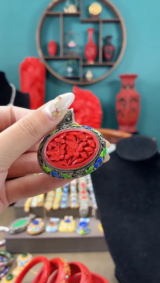 非遗手工花丝镶嵌吊坠