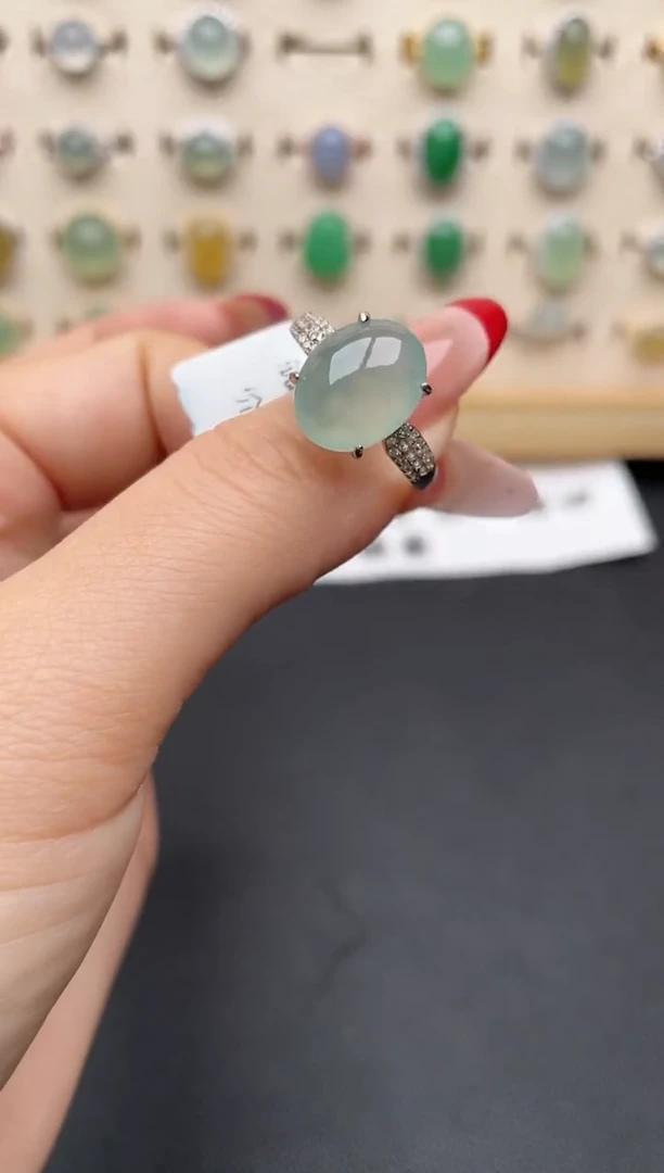 【闪购商品】翡翠戒指银S925镶嵌一物一证一礼盒