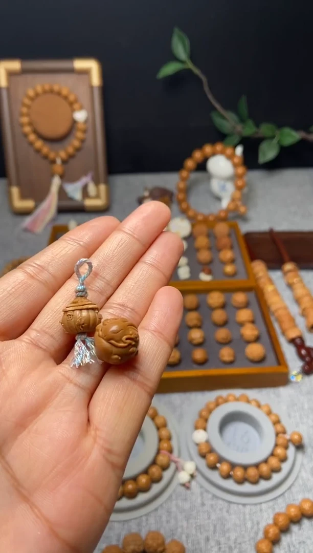 手串猴头核桃烟**竹玉兔14+/南瓜屋13+