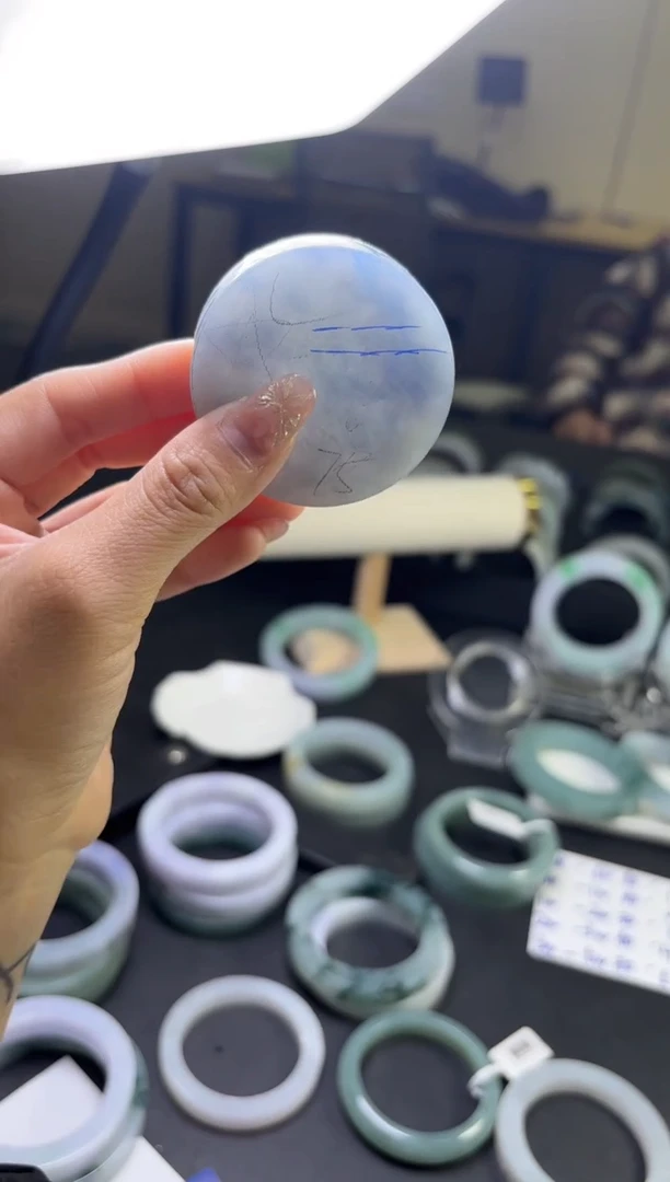 未镶嵌挂件翡翠C****e发一件翡翠镯芯