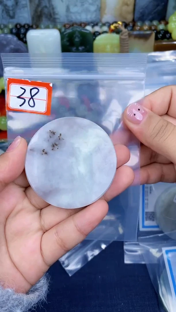 颈饰未镶嵌和田玉和田玉