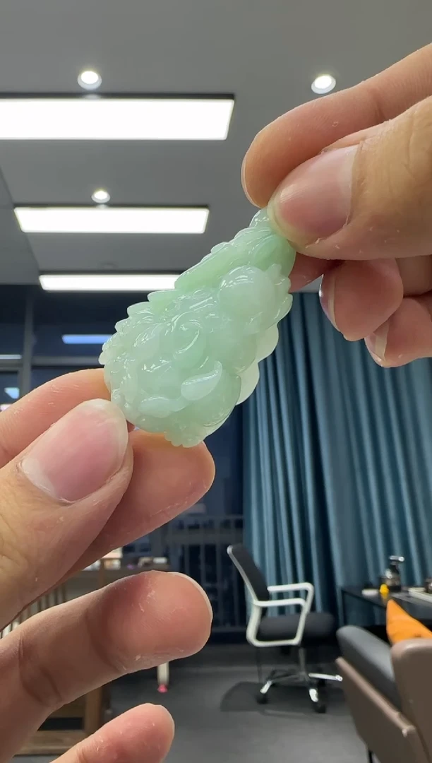 颈饰未镶嵌翡翠蓬**雪天然翡翠A货孤品一件