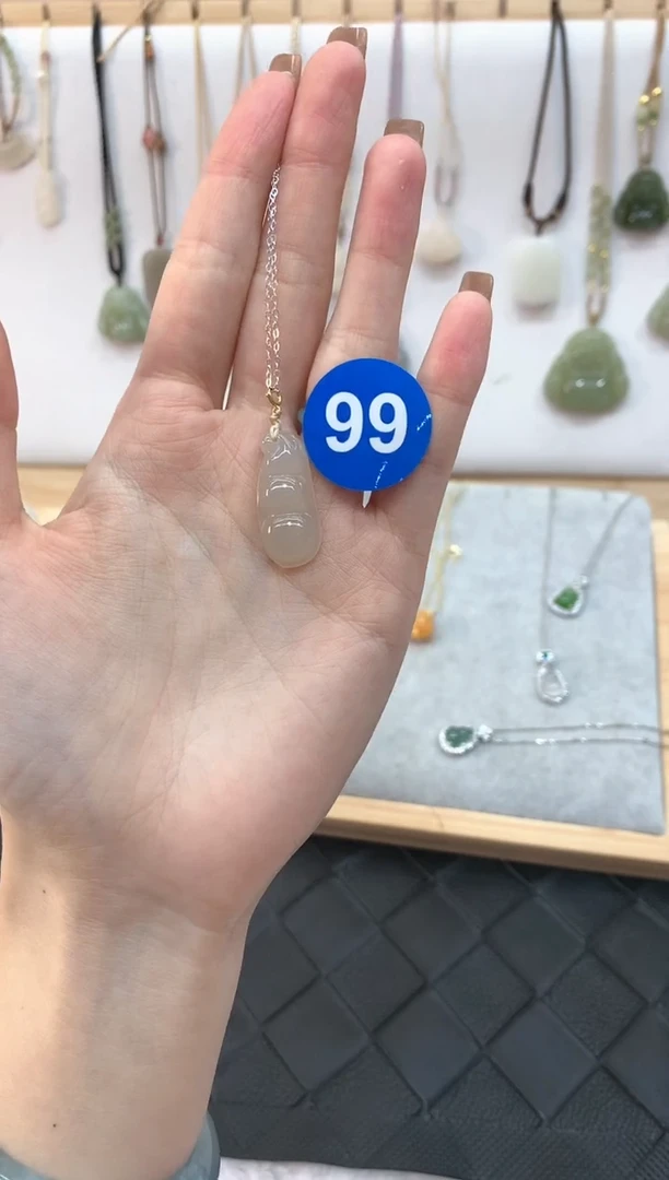 【闪购商品】和田玉颈饰18K金镶嵌吊坠4