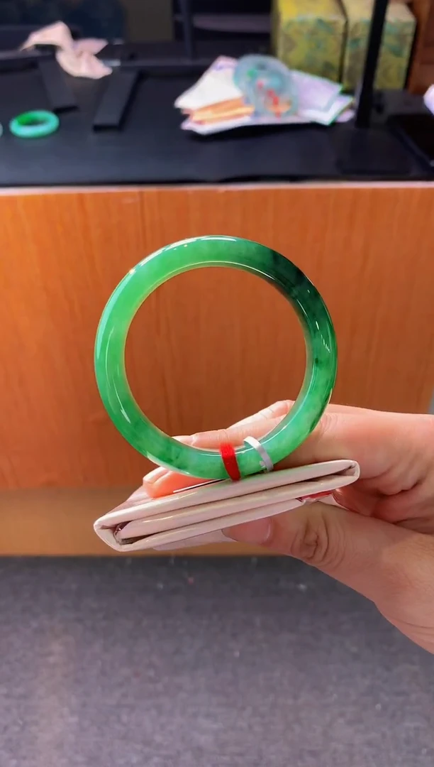 未镶嵌手镯翡翠-Q117 圈口55.4 全款40万 定金2万