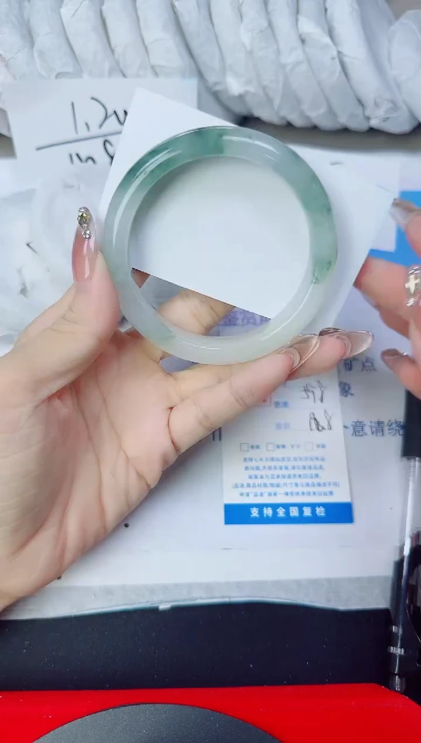 石英质玉手镯未镶嵌113/59.8