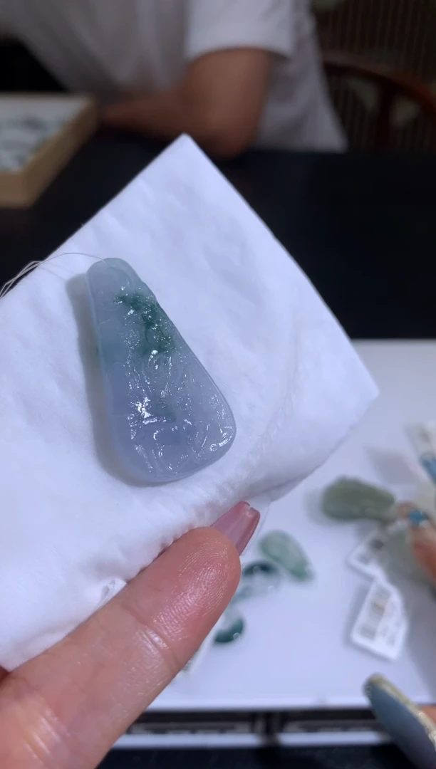 未镶嵌定制翡翠㾅翡翠