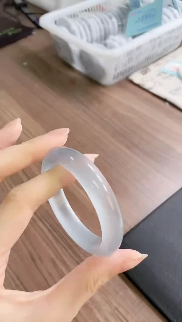 未镶嵌手镯石英质玉405-52