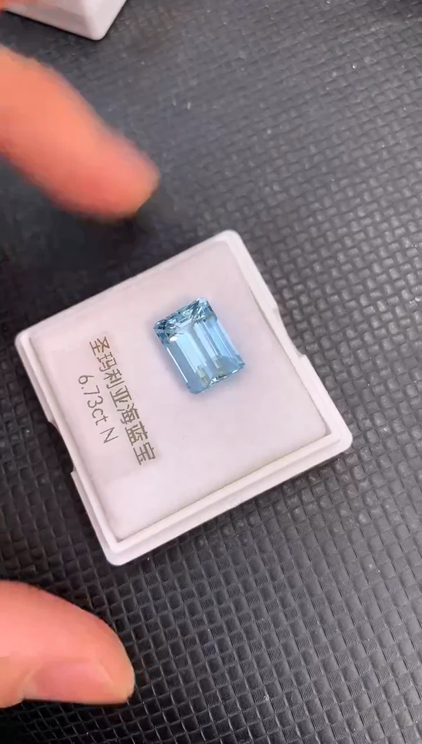 【闪购商品】海蓝宝石裸石未镶嵌天然圣玛利亚色海蓝宝石