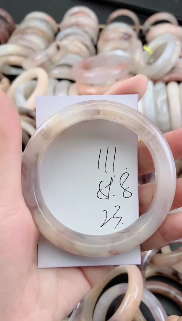 未镶嵌手镯石英质玉（金丝玉）111