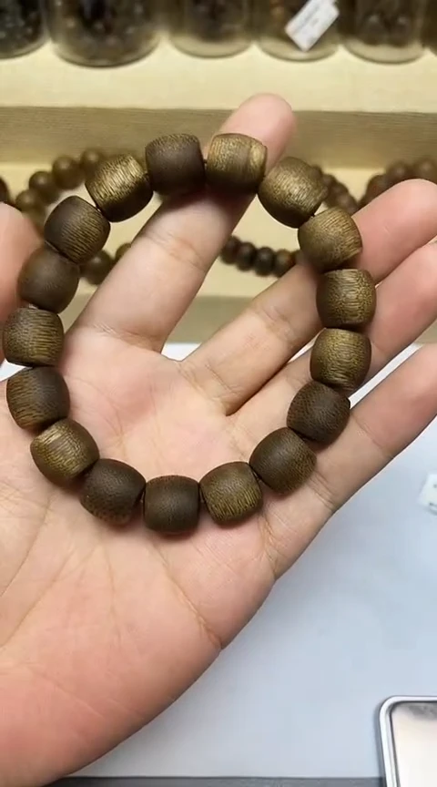 沉香手串我**龙沉香越南芽庄沉香树心油老料1.2桶珠