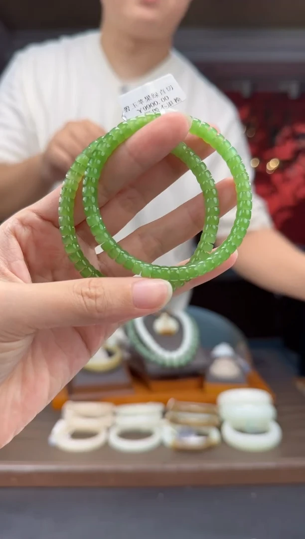 未镶嵌手串和田玉碧玉苹果绿直切单圈手串多样性发货拍一发一