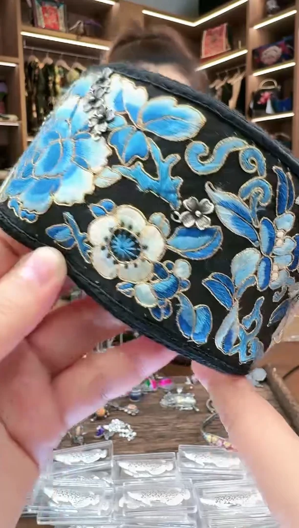 【闪购商品】织绣L569黔东南苗族刺绣