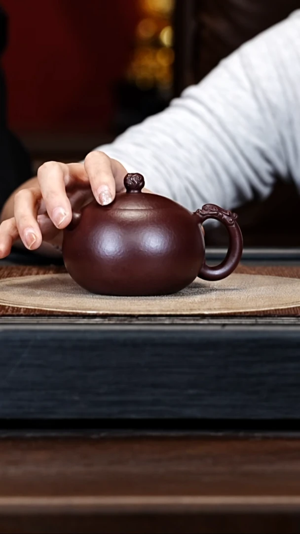宜兴紫砂LHQ 龙血砂 云龙西施