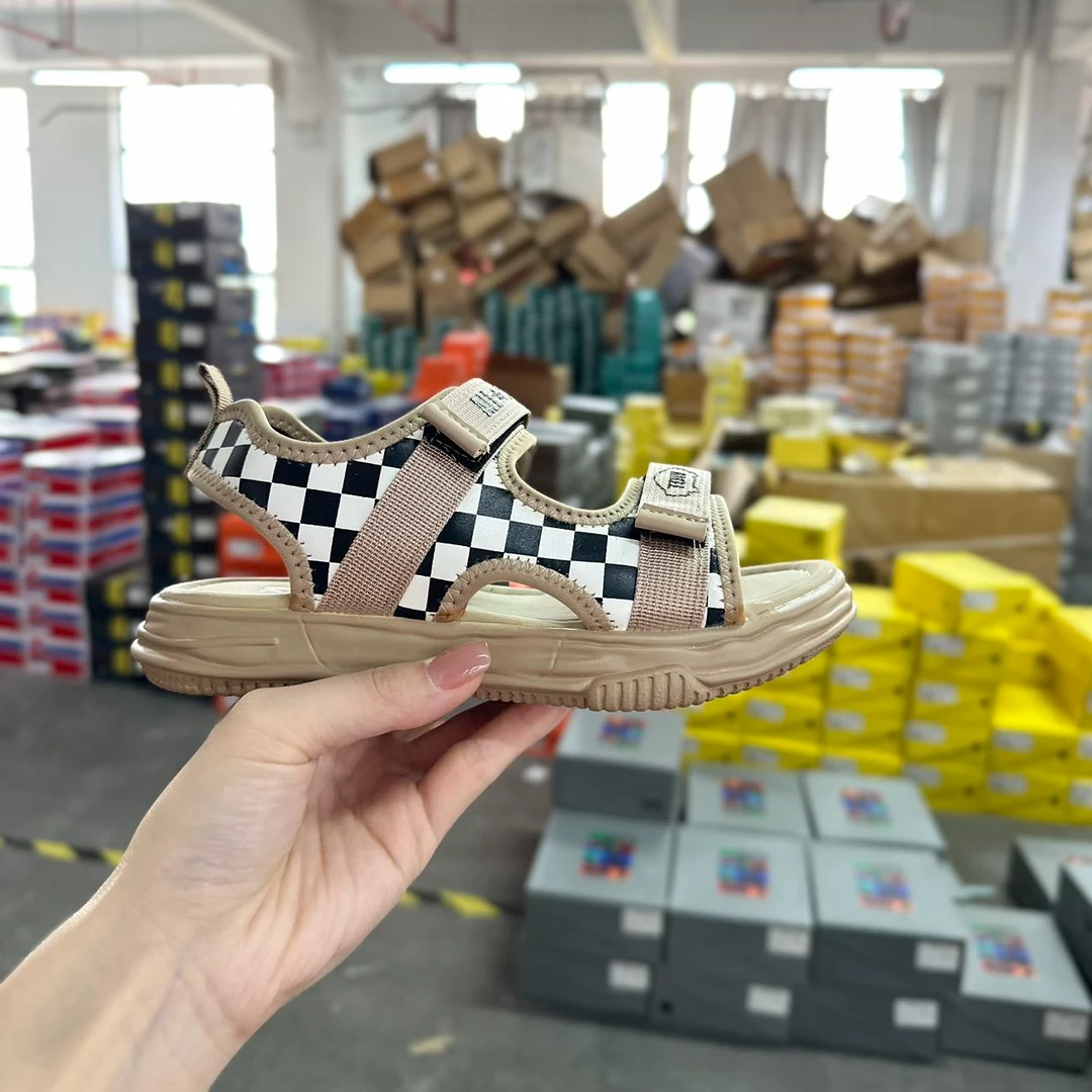 9021高端专享夏季舒适凉鞋卡其（老孙专场）