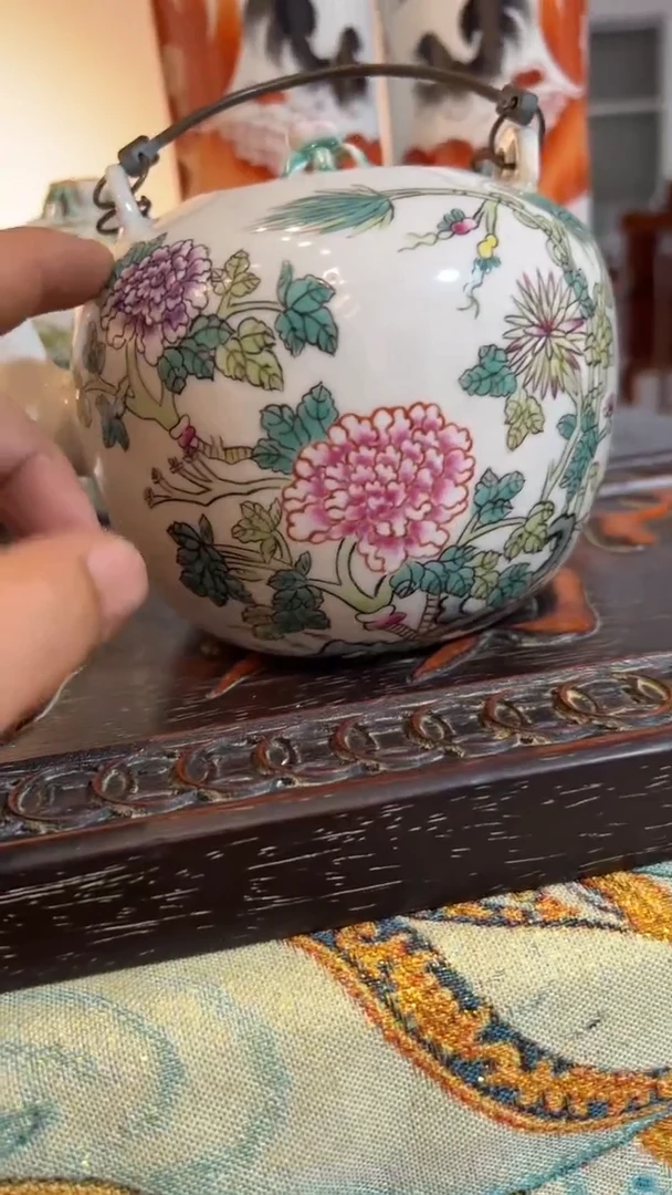摆件瓷摆件瓷摆件瓷摆件四季花卉圆水壶