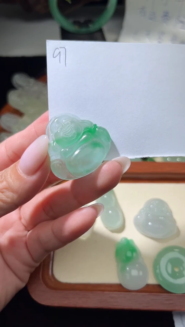 吊坠佛公（一物一拍 所见即所得）02