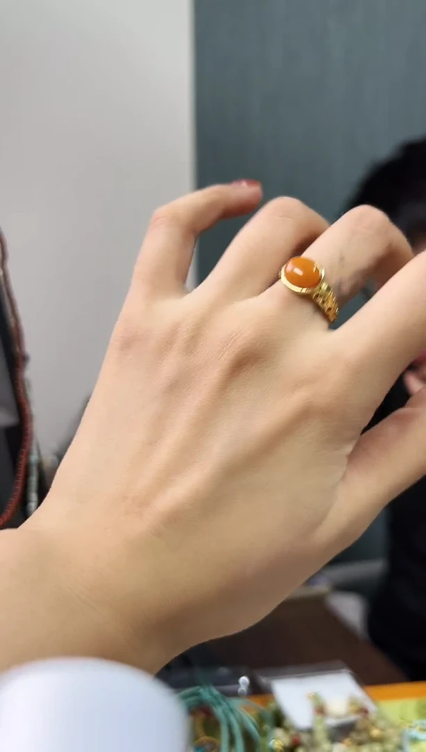 未镶嵌蜜蜡戒指蜜蜡戒指
