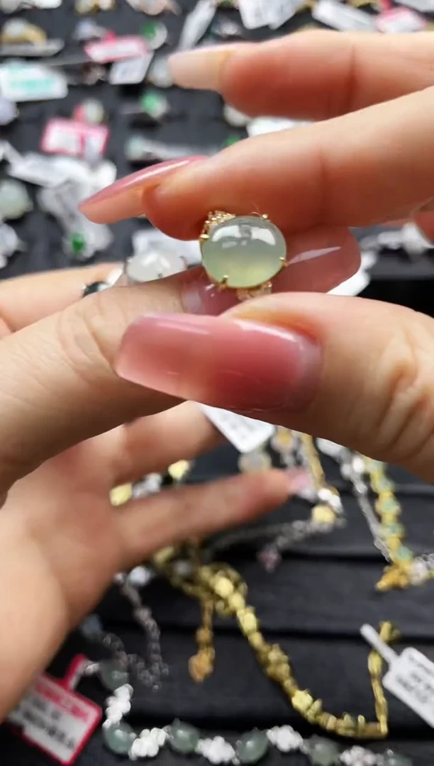 颈饰未镶嵌翡翠我