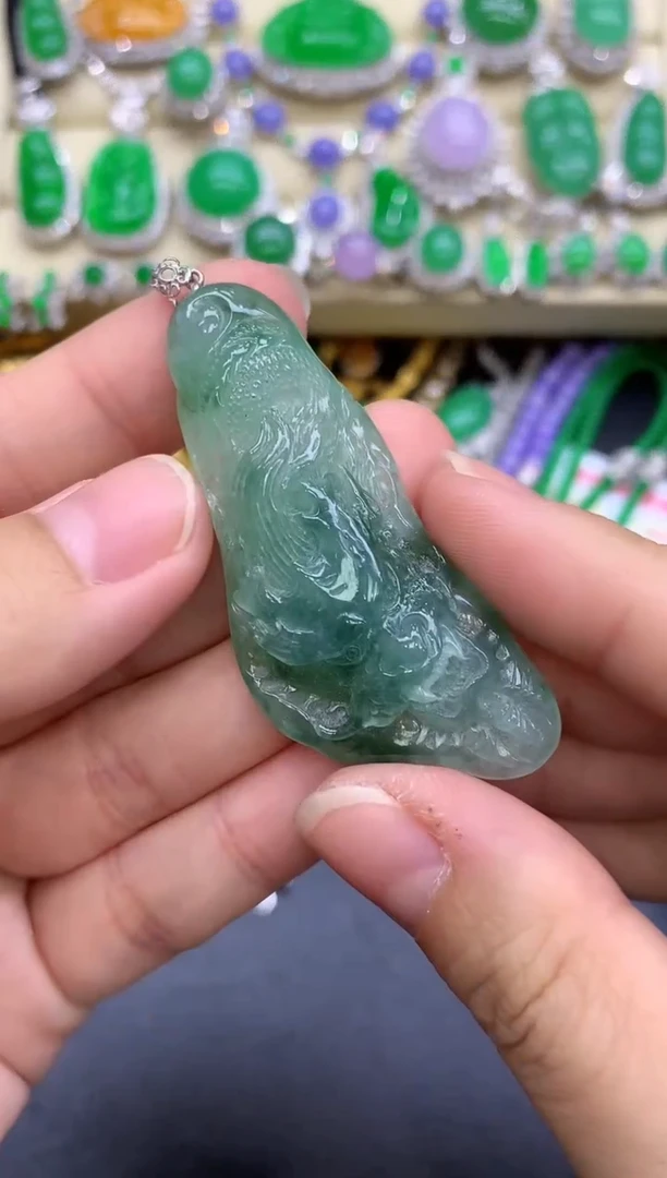 颈饰18K金镶嵌翡翠176-中国好珍宝