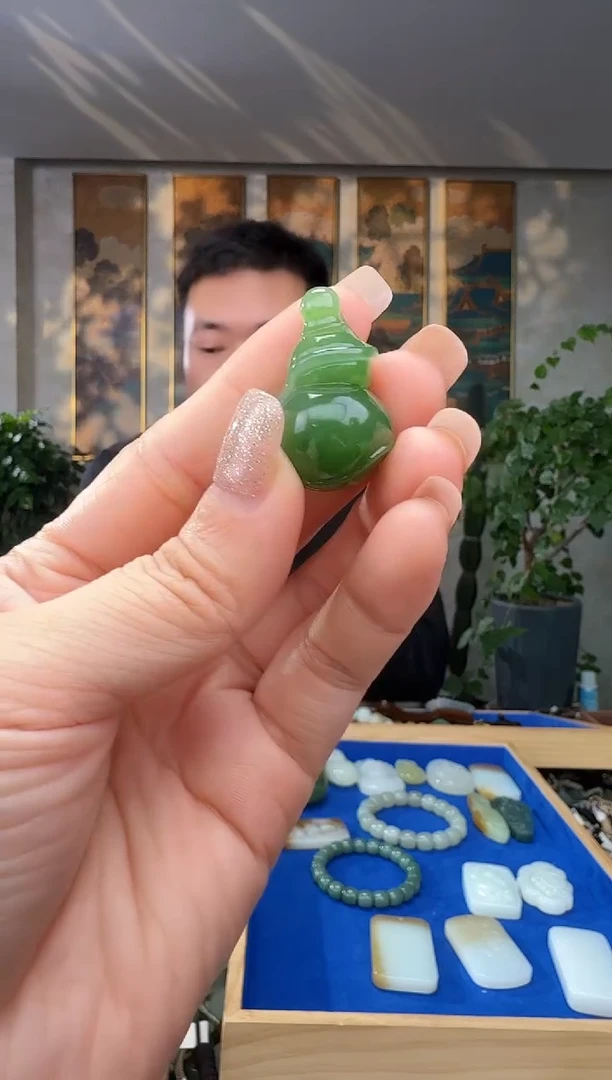 颈饰未镶嵌和田玉拍一发一