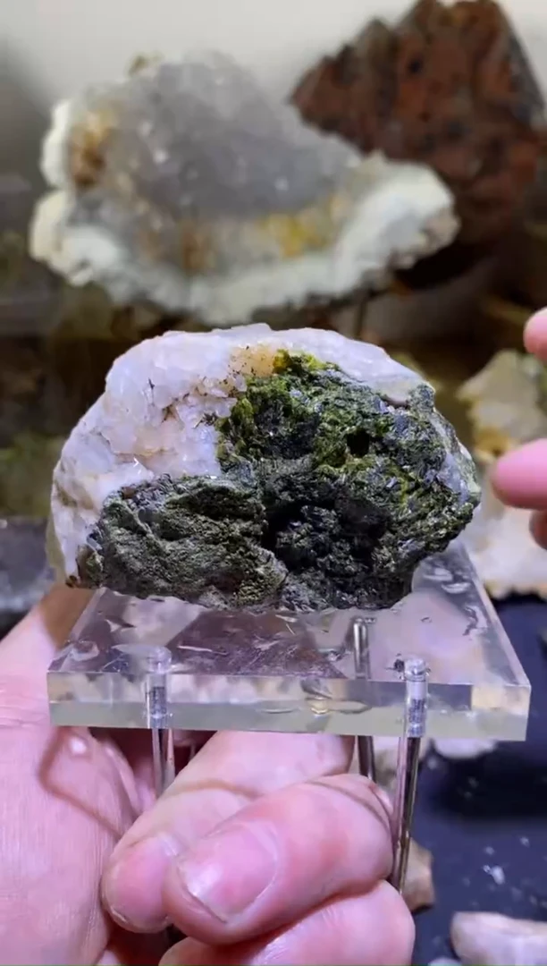 未镶嵌珠宝半成品水晶61号168g四川美姑超七花园水晶