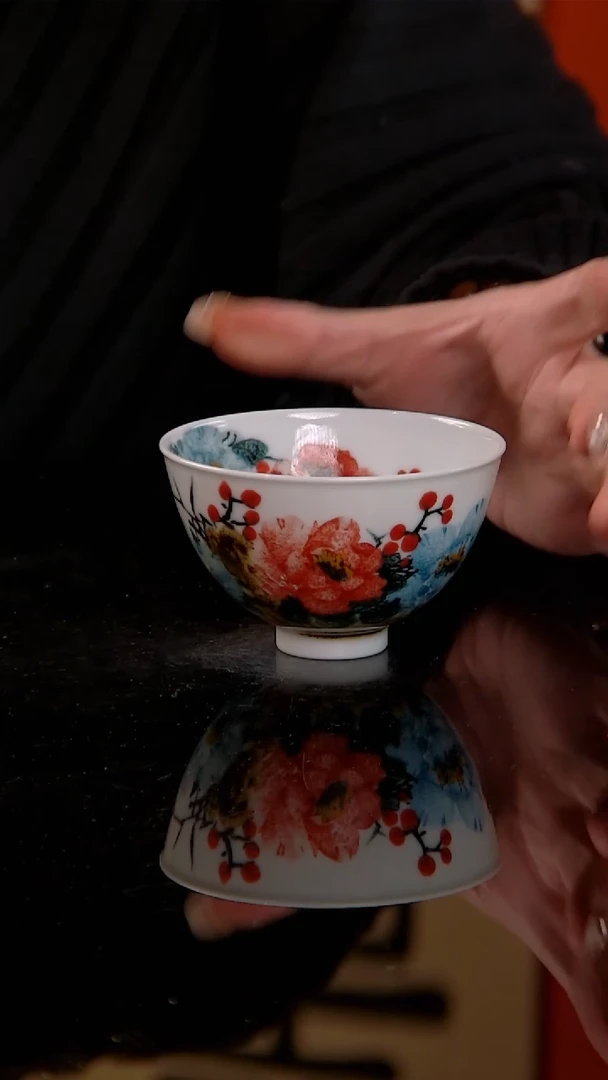 李华手绘釉中五彩牡丹鸡心杯