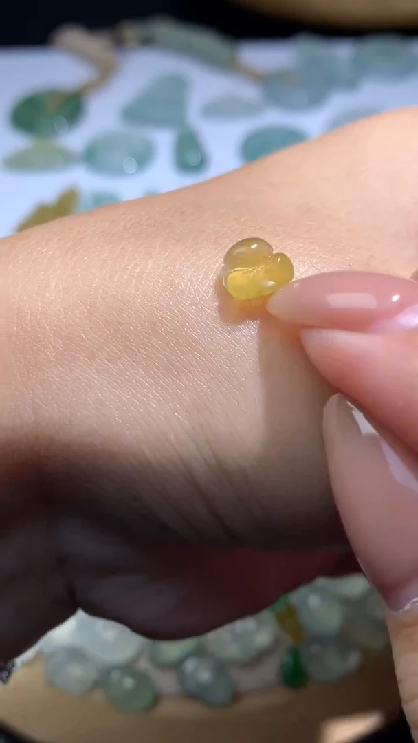 未镶嵌定制翡翠毛货