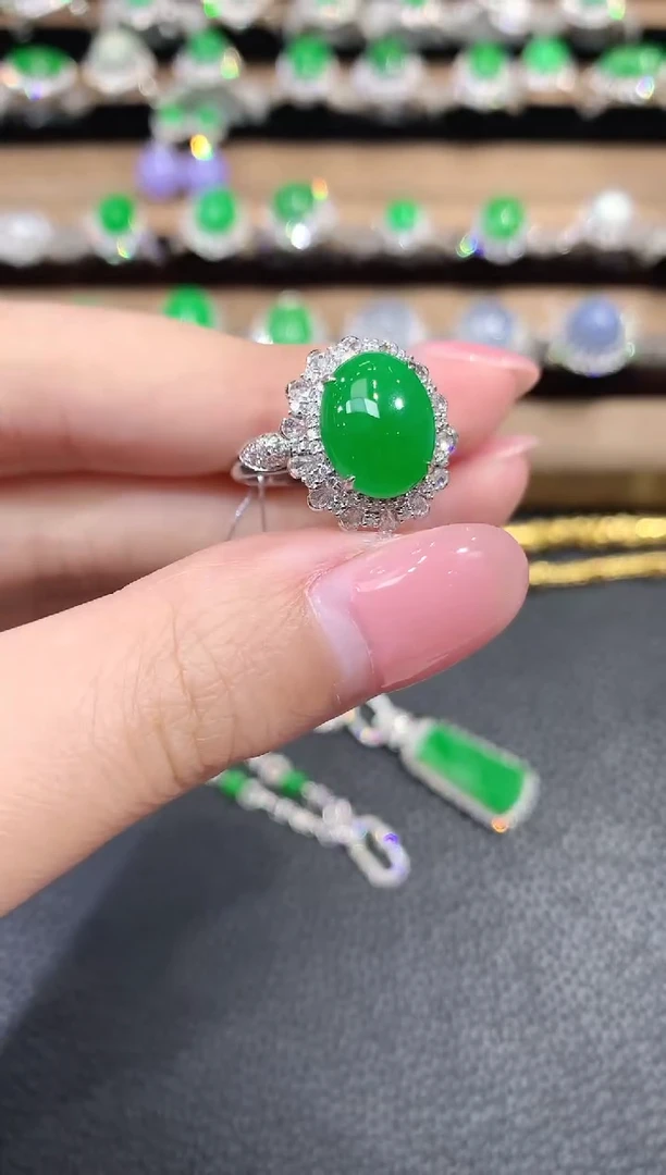 18K金镶嵌戒指翡翠C14