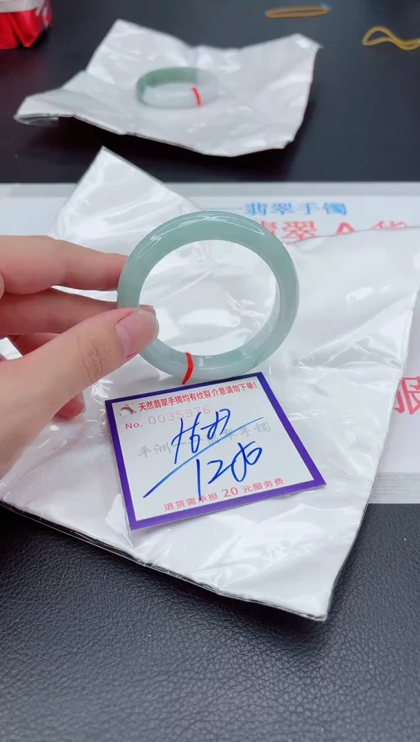 翡翠手镯未镶嵌11111111111