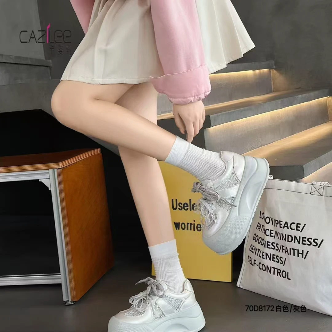 女款休闲板鞋8172