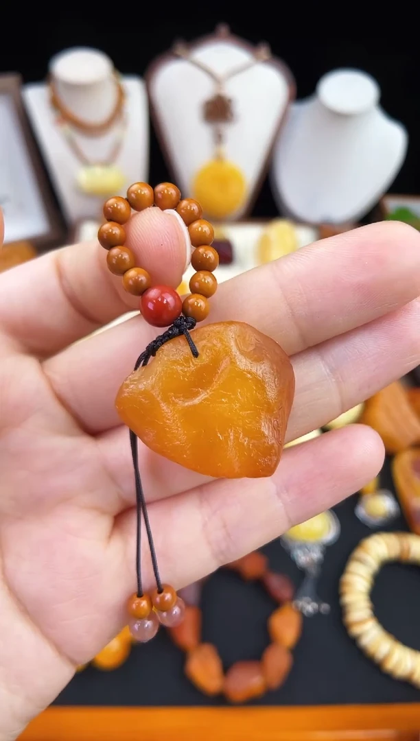琥珀未镶嵌珠宝奇石柒月